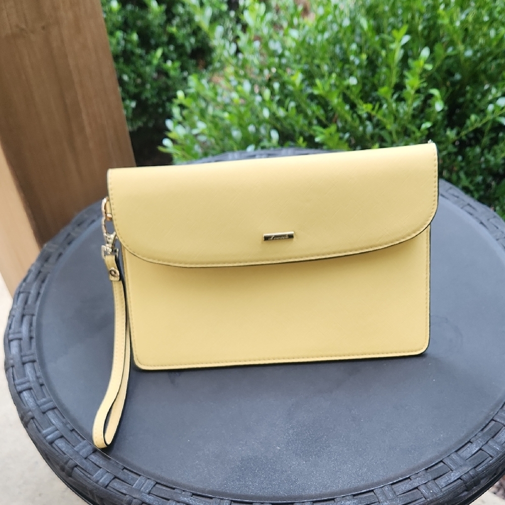 Lovevook Yellow Wristlet Clutch Bag Gold Tone Hardware Removable Strap NWOT